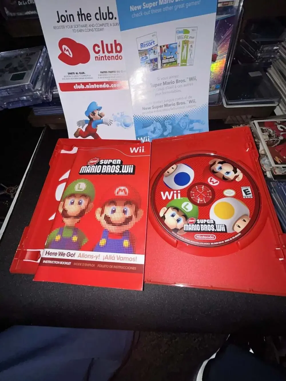 New Super Mario Bros. Wii (Nintendo Wii, 2009) Complete with Case, Manual and In